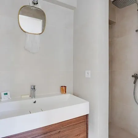 Apartment Tour Eiffel Champs- 6p Elysees 3 3 Bathrooms