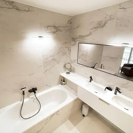 Tour Eiffel Champs- 6p Elysees 3 3 Bathrooms Apartment